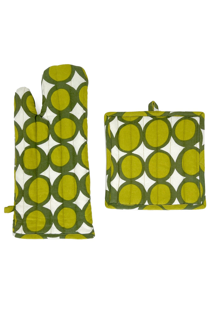 The See Design Oven Mitt & Potholder Set features a green and white geometric circular pattern, shown side by side on a white background.